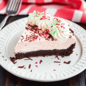 No-Bake Peppermint Bark Cheesecake Recipe